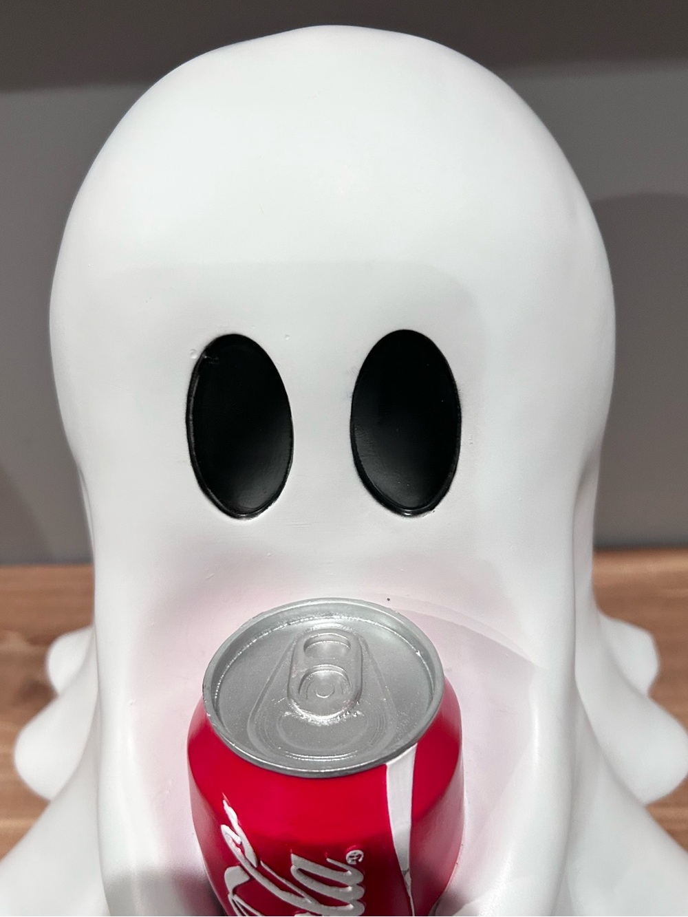 NWT Ghost Holding a Can of Coca Cola - Picture 5 of 5